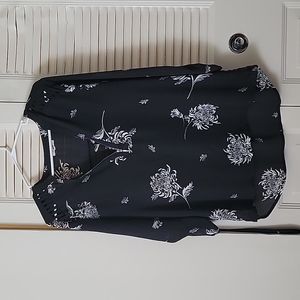 Maurice's Large, Black half zip quarter sleeve top